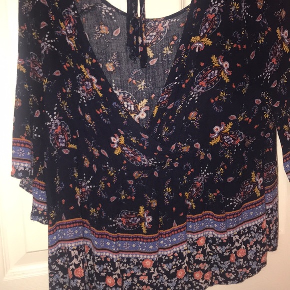 3/4 Sleeve Blouse - Picture 3 of 3